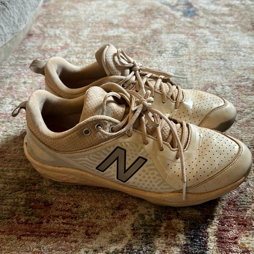 New balance womens cleats